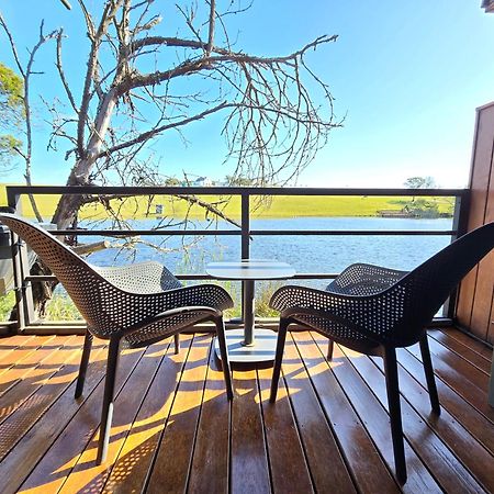 Buff & Fellow Eco Cabins George Luaran gambar